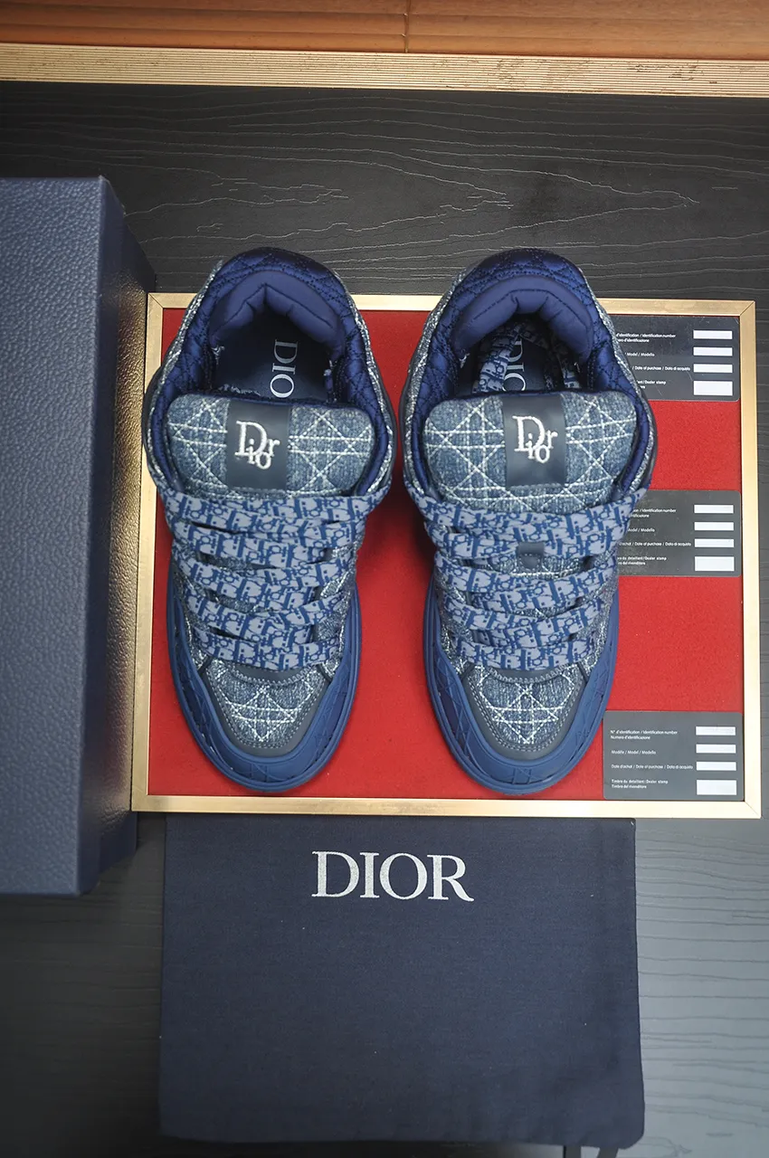 Men's men's shoes 💰: 800💶 (top original order) Brand: Dior (Dior) Standard code: Men's code 39-44 (45 customized) Grade: Same as the official website Material: Top original cowhide stitched together Original wear-resistant and lightweight outsole Style category: Fashionable casual shoes Distinguished luxury brand elements top luxury Color: Actual picture color